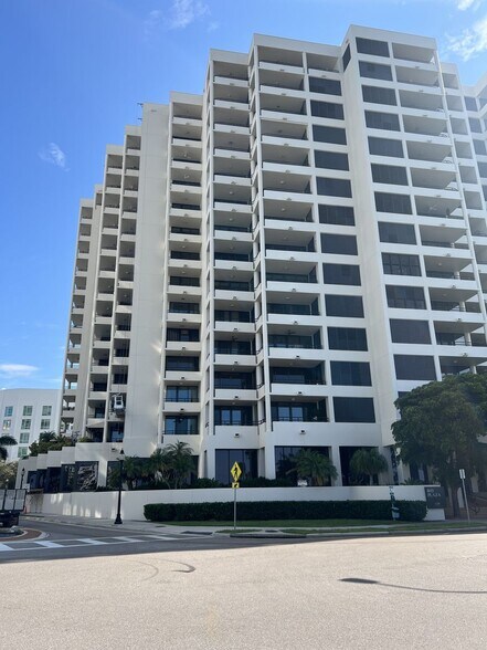 1258 N Palm Ave, Sarasota, FL à louer - Photo du bâtiment - Image 2 de 26