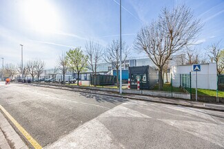 Plus de détails pour 103 Rue Charles Michels, Saint-Denis - Local d'activités à louer