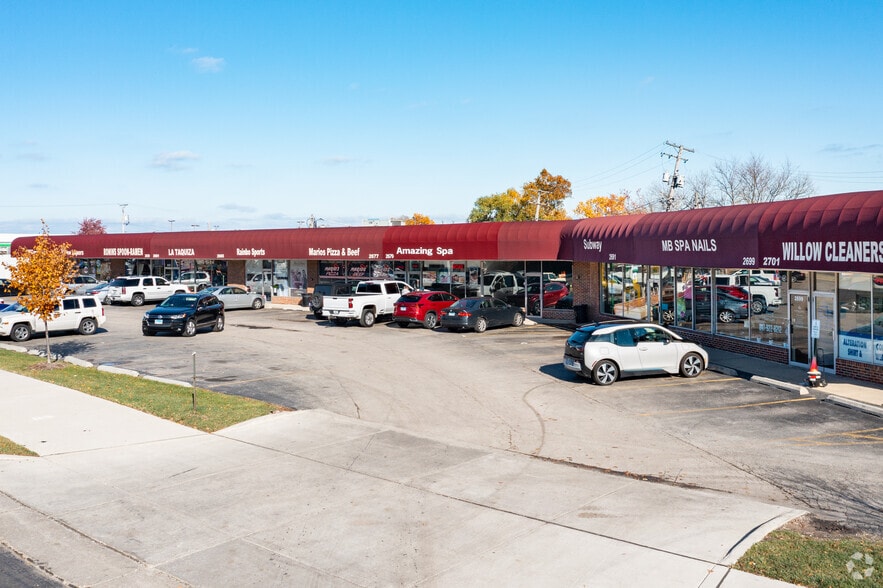 2657-2701 Shermer Rd, Northbrook, IL for lease - Primary Photo - Image 1 of 5