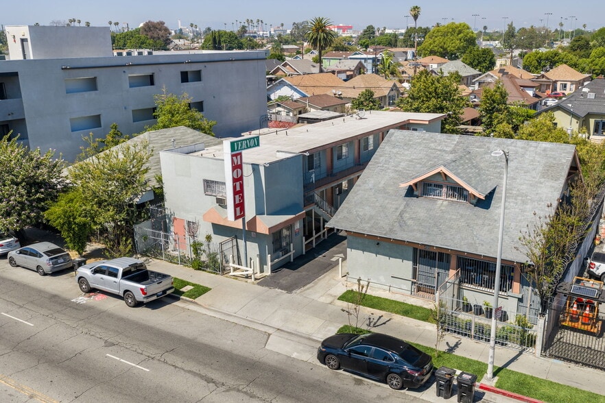 451 E Vernon Ave, Los Angeles, CA à vendre - Photo du bâtiment - Image 3 de 71