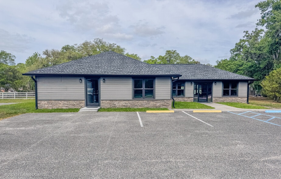 490 SE 3rd Ave, Lake Butler, FL à louer - Photo du bâtiment - Image 2 de 14