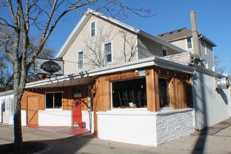 More details for N51W34950 E Wisconsin Ave, Okauchee, WI - Office for Lease