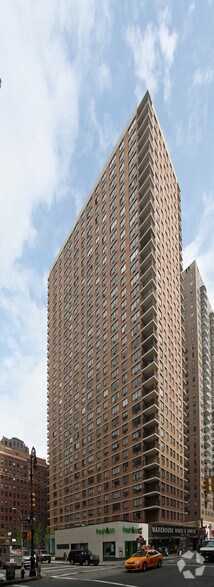 729-741 Broadway, New York, NY à louer - Photo du bâtiment - Image 1 de 10