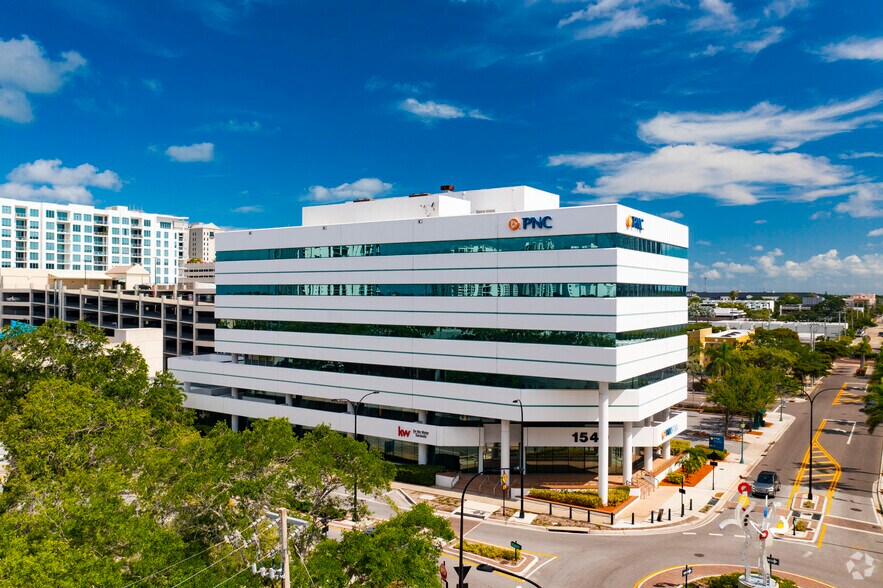 1549 Ringling Blvd, Sarasota, FL à louer - Photo du bâtiment - Image 2 de 6