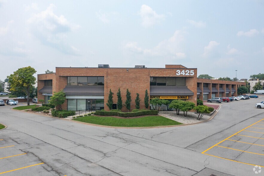 3425 Harvester Rd, Burlington, ON à louer - Photo du bâtiment - Image 2 de 4