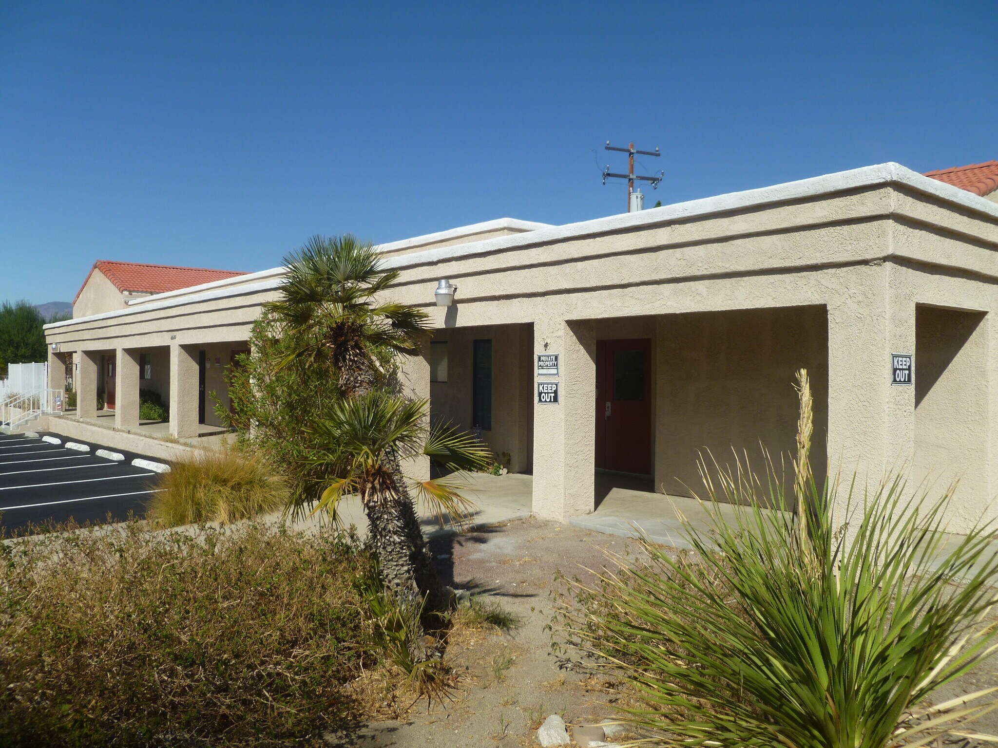 66680 Acoma Ave, Desert Hot Springs, CA à vendre Photo du bâtiment- Image 1 de 84