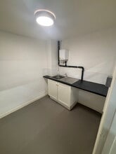 Westbury Clos, Dunstable for lease Interior Photo- Image 2 of 3