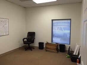 4011-4015 Dearborn Pl, Concord, NC for lease Interior Photo- Image 2 of 7