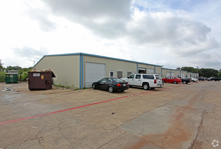 2025 E Shady Grove Rd, Irving, TX for lease - Building Photo - Image 3 of 6