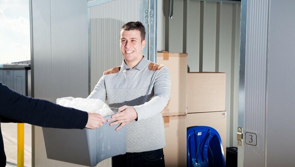 340-350 Bristol Rd, Gloucester à louer - Photo du bâtiment - Image 3 de 4