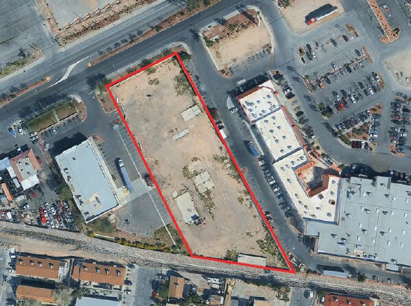 2668 N Las Vegas Blvd, North Las Vegas, NV à vendre - Photo du bâtiment - Image 2 de 3