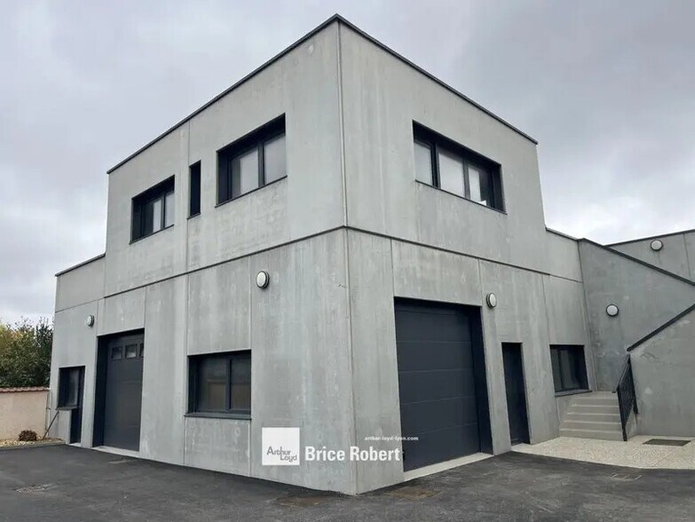 Flex dans Villeurbanne à louer - Photo du bâtiment - Image 2 de 7