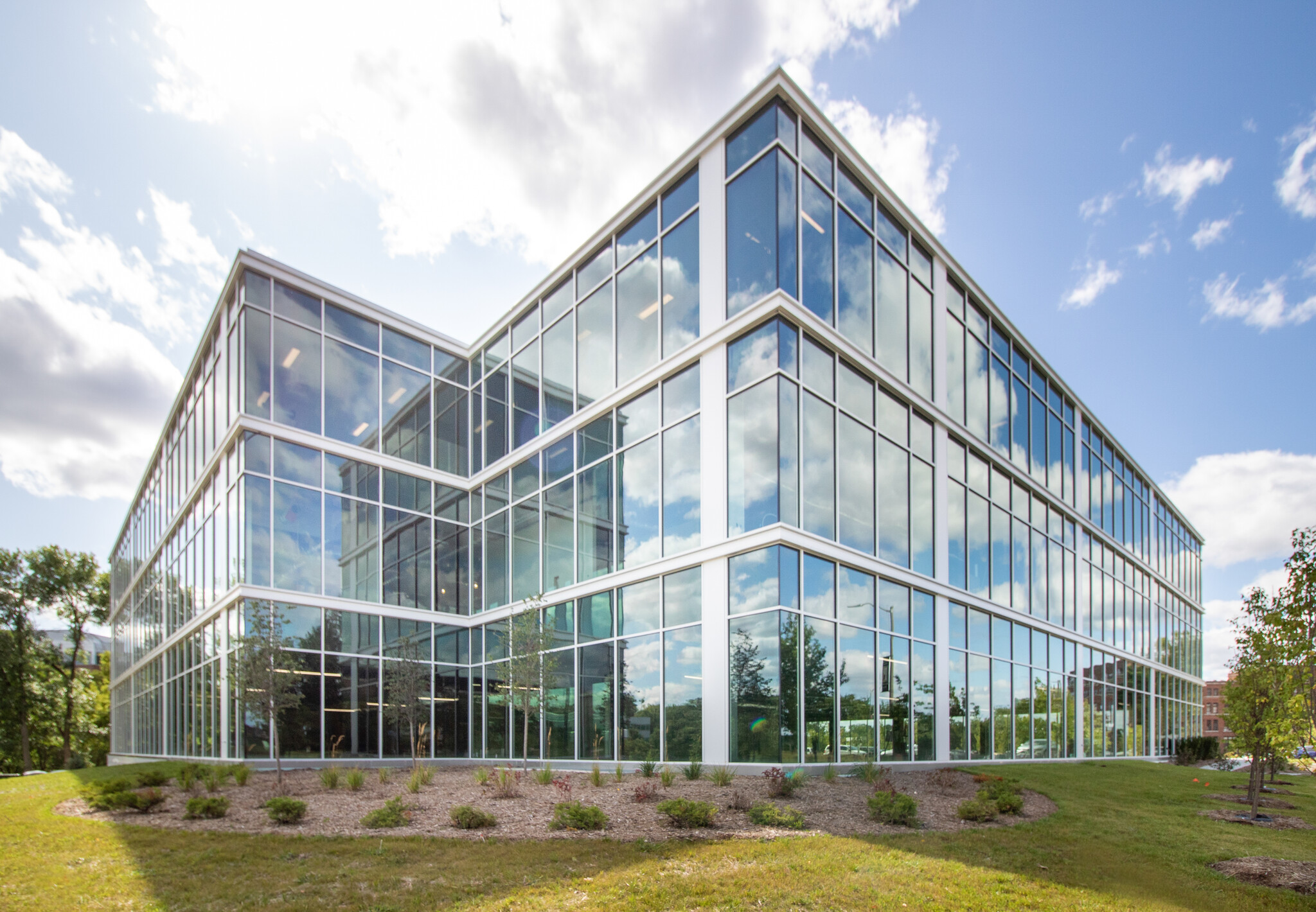 10401 Innovation Dr, Wauwatosa, WI for lease Building Photo- Image 1 of 17