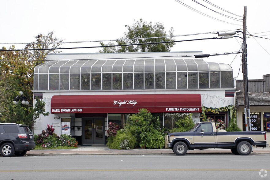 150-162 S Seguin Ave, New Braunfels, TX à louer - Photo du bâtiment - Image 3 de 21