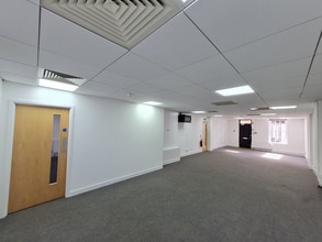 5-6 Church St, Twickenham à vendre Photo intérieure- Image 1 de 3