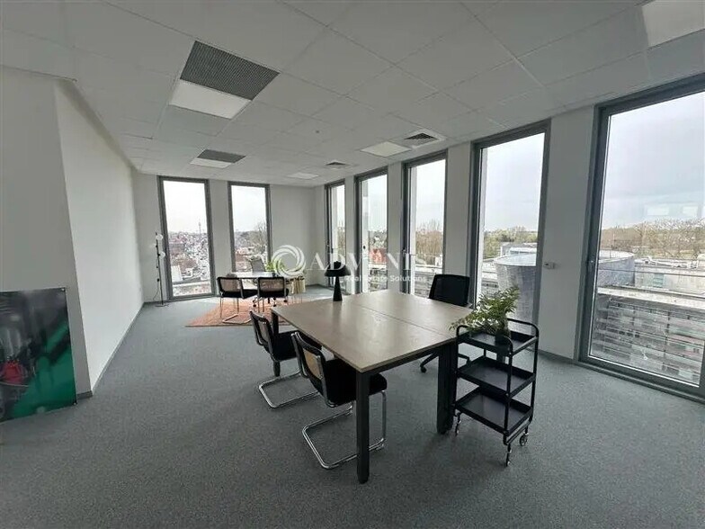 Office in VILLENEUVE-D'ASCQ for lease - Interior Photo - Image 3 of 6