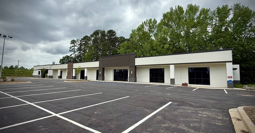 2600 E Main St, Spartanburg, SC for lease - Building Photo - Image 1 of 6