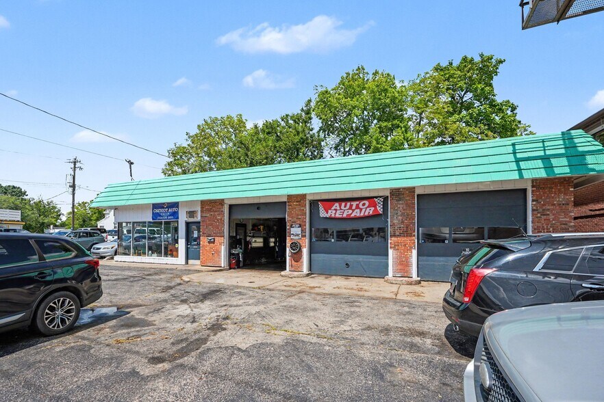 3528 Harrison Ave, Cincinnati, OH à vendre - Photo du bâtiment - Image 3 de 22
