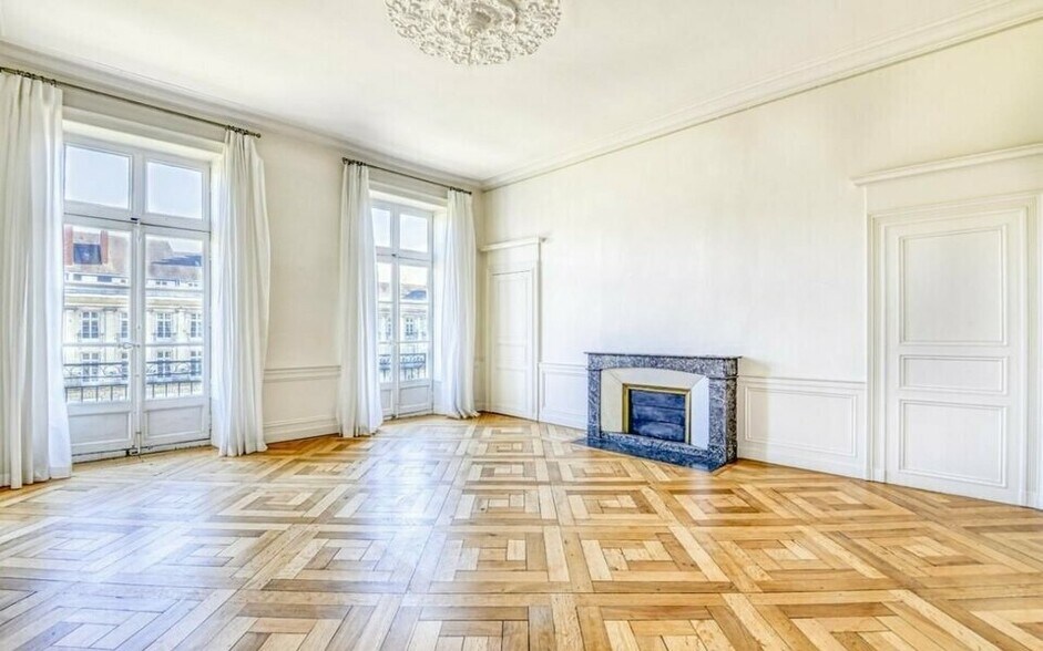 18 Rue Marbeuf, Paris à louer - Photo intérieure - Image 1 de 7