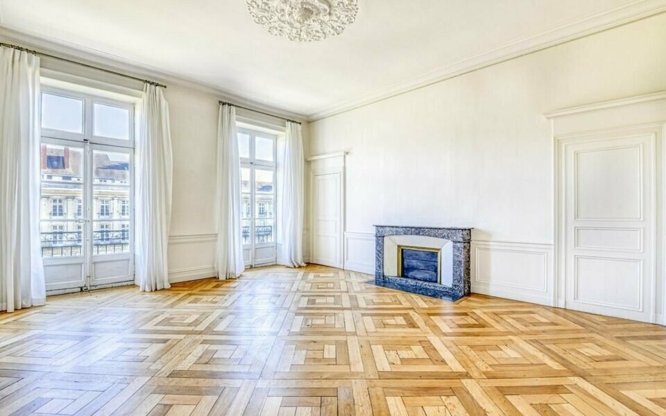 18 Rue Marbeuf, Paris for lease Interior Photo- Image 1 of 8