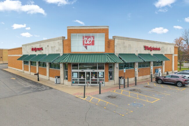 Plus de détails pour 806 Nissan Dr, Smyrna, TN - Commerce de détail à vendre