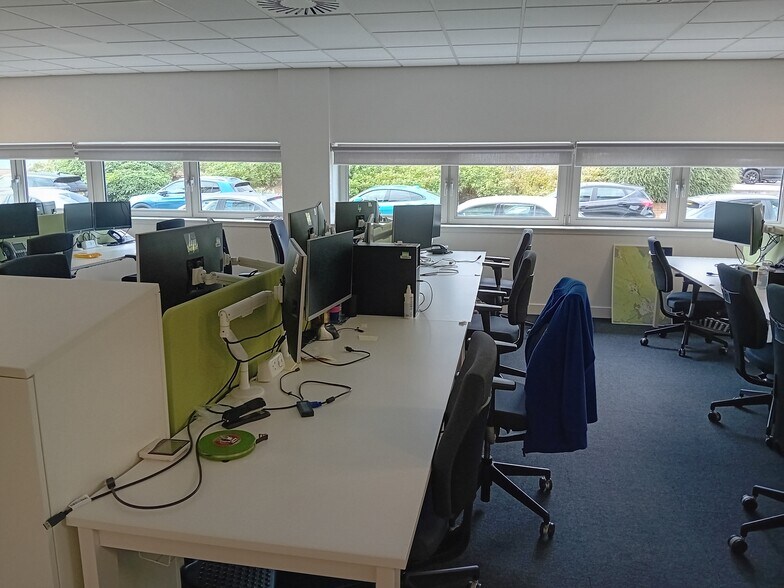 2 Spiersbridge Way, Glasgow à vendre - Photo du bâtiment - Image 3 de 13