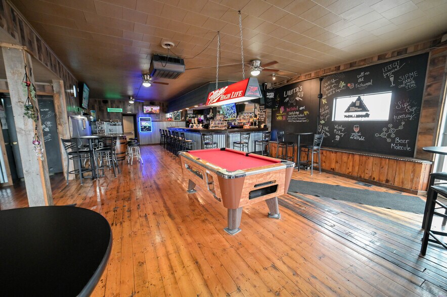 157 Whitesboro St, Yorkville, NY à vendre - Photo du bâtiment - Image 3 de 30