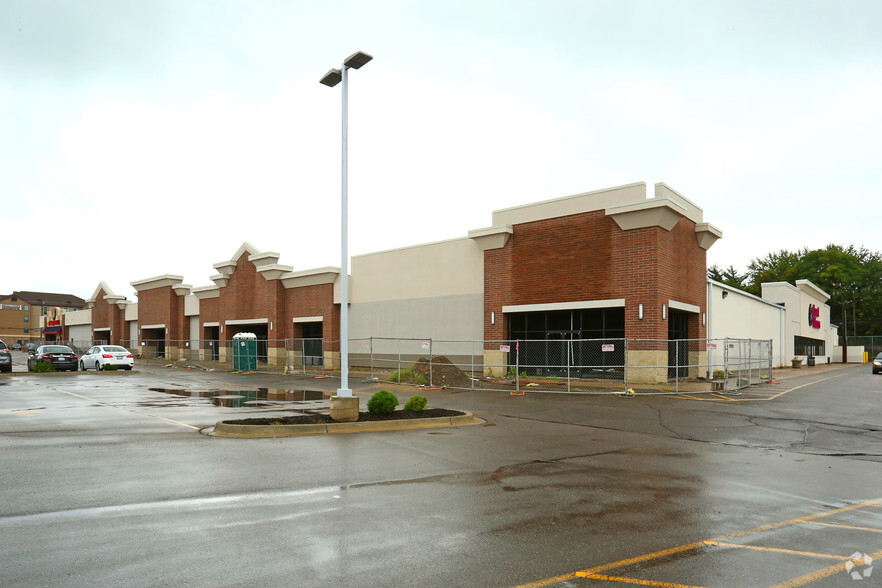 24399-24411 Michigan Ave, Dearborn, MI for lease - Building Photo - Image 3 of 9