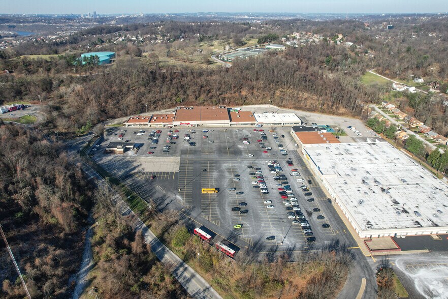 200-1500 Yost Blvd, Pittsburgh, PA for lease - Aerial - Image 2 of 5
