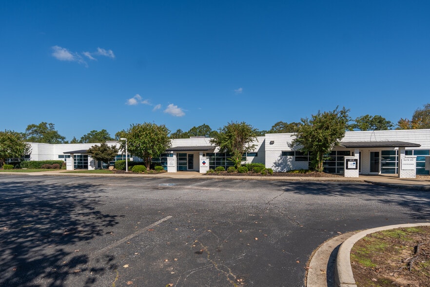 5 Century Dr, Greenville, SC à louer - Photo du bâtiment - Image 2 de 3