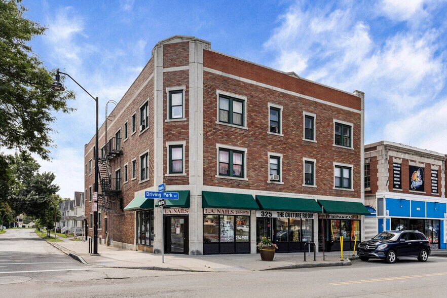 321 Driving Park Ave, Rochester, NY à vendre - Photo du bâtiment - Image 1 de 42