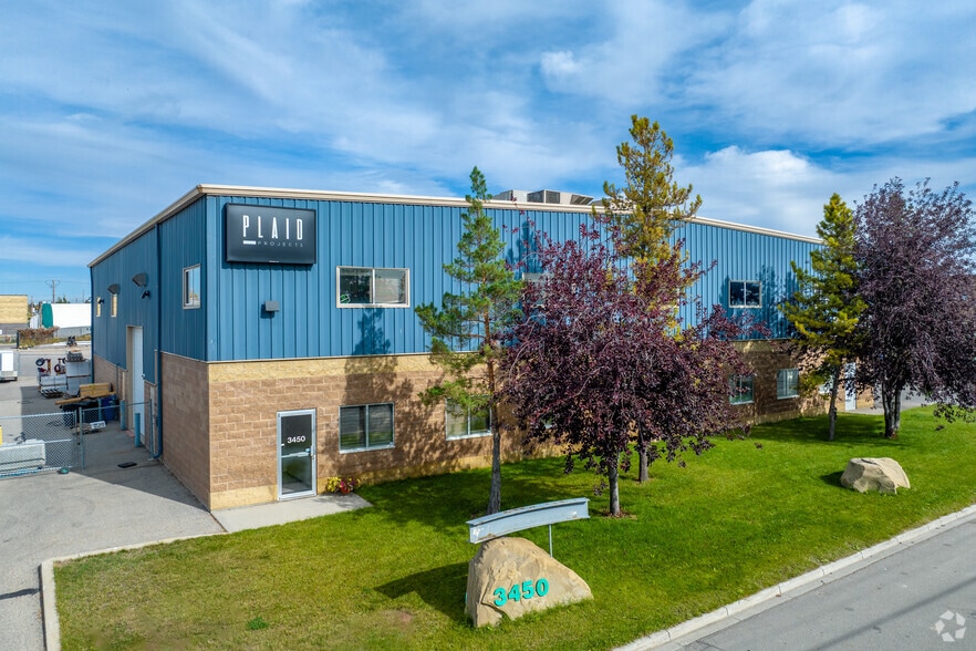 3450-3458 48th Ave SE, Calgary, AB for lease - Primary Photo - Image 1 of 6