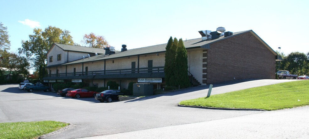 1912 Liberty Rd, Eldersburg, MD à louer - Photo du bâtiment - Image 3 de 7