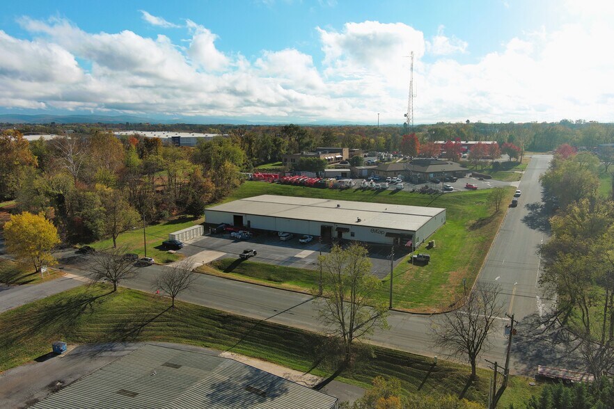 919 Eldridge Dr, Hagerstown, MD à vendre - Photo du bâtiment - Image 2 de 4