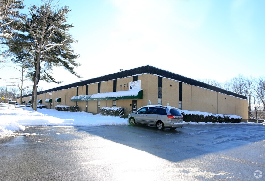9179 Red Branch Rd, Columbia, MD for lease - Building Photo - Image 1 of 5