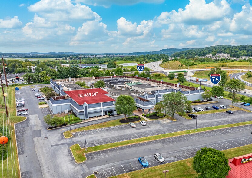 148 Sheraton Dr, New Cumberland, PA à louer - Photo du bâtiment - Image 1 de 10