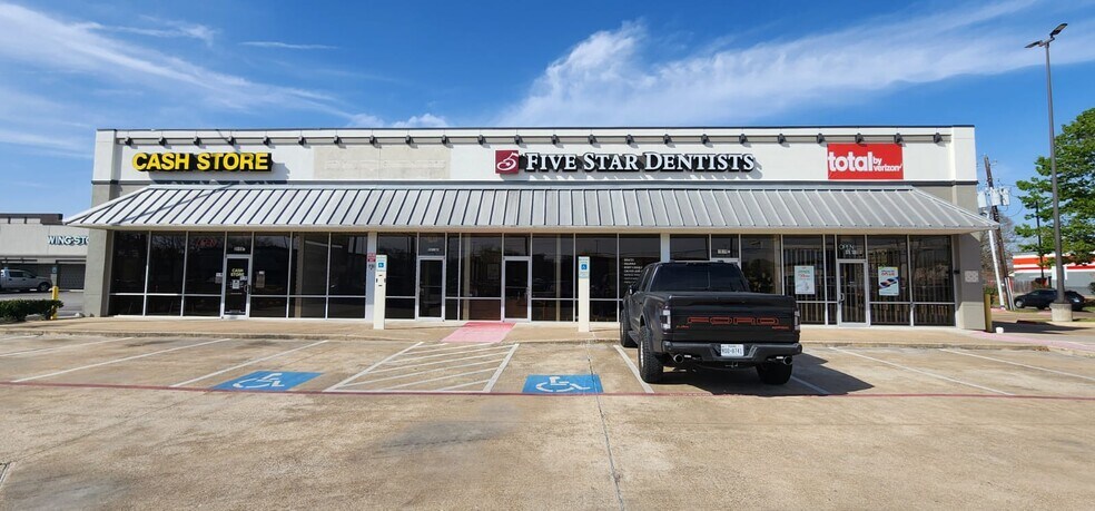 3515 Spencer Hwy, Pasadena, TX à louer - Photo du bâtiment - Image 1 de 5