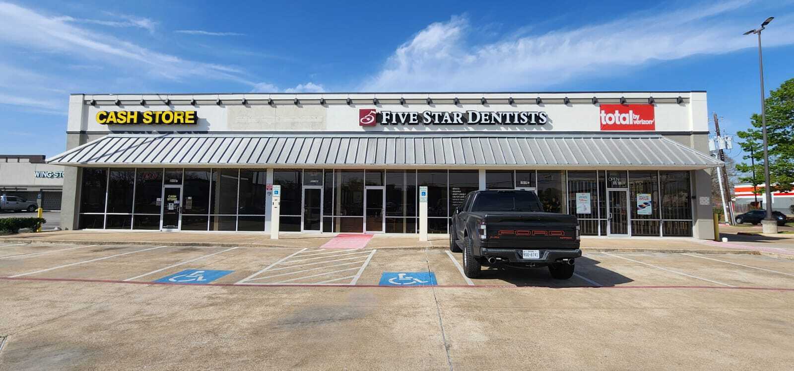 3515 Spencer Hwy, Pasadena, TX à louer Photo du bâtiment- Image 1 de 6