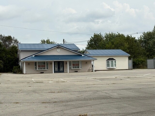 1302 Old Elizabethtown Rd, Hodgenville, KY à vendre - Photo du bâtiment - Image 2 de 19