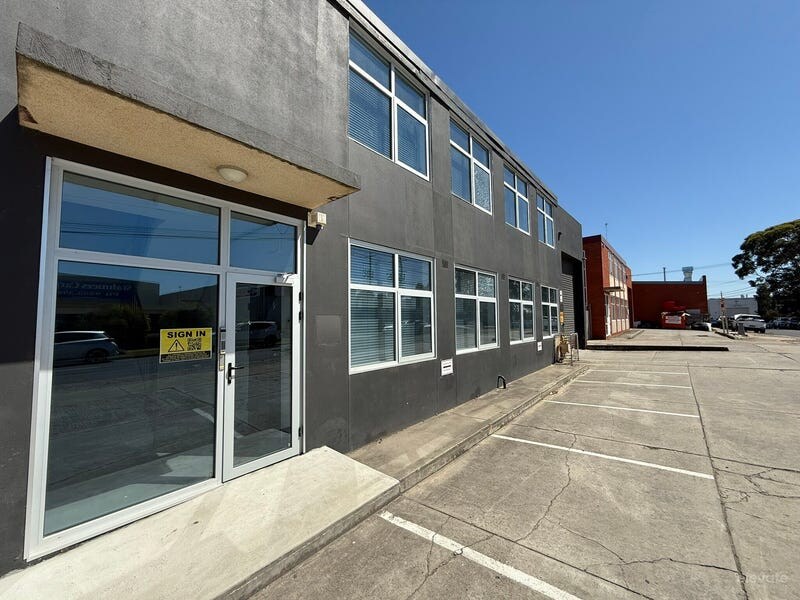 43 Christensen Street, Cheltenham for lease Primary Photo- Image 1 of 2