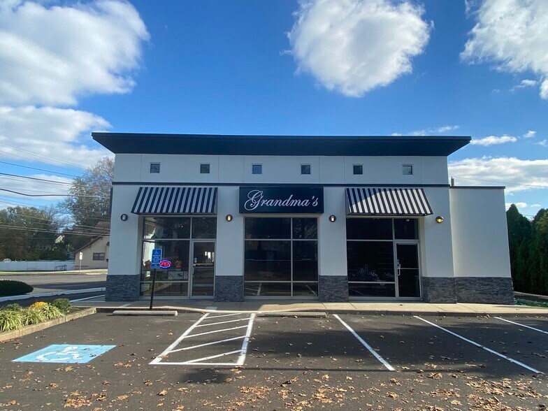 2700 Easton Rd, Willow Grove, PA à louer - Photo du bâtiment - Image 1 de 4