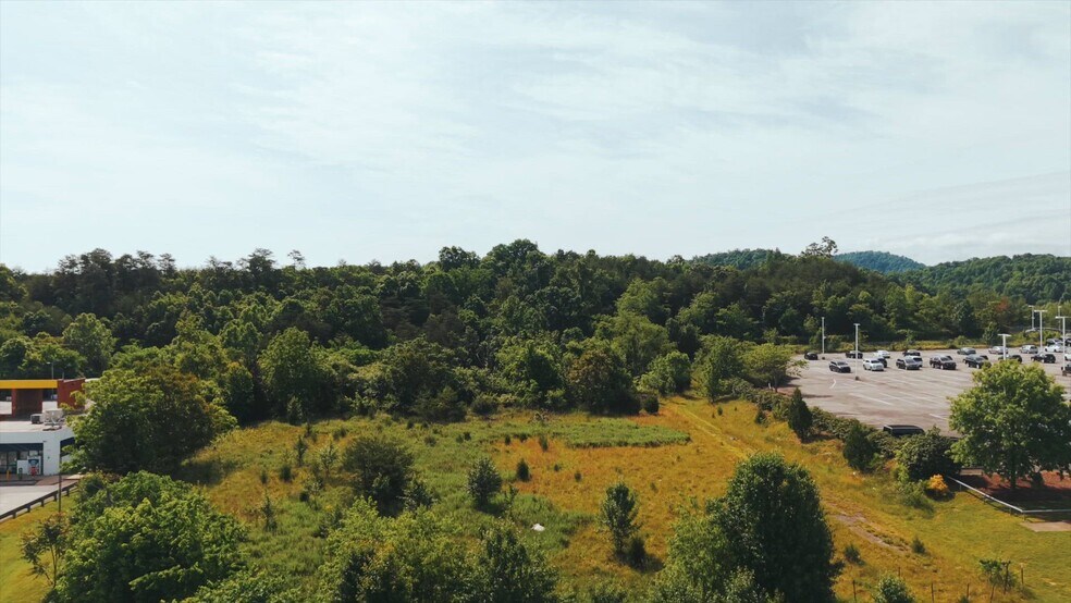 TBD Bristol Highway, Johnson City, TN à vendre - Vidéo sur l’inscription commerciale - Image 2 de 16