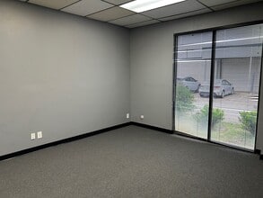 2734 W Kingsley Rd, Garland, TX for lease Interior Photo- Image 1 of 6