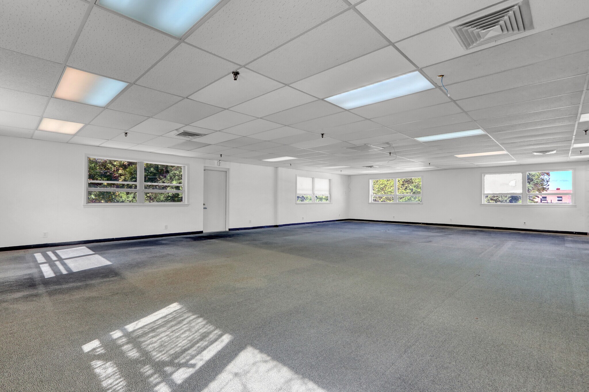1438 Wantagh Ave, Wantagh, NY for lease Primary Photo- Image 1 of 16