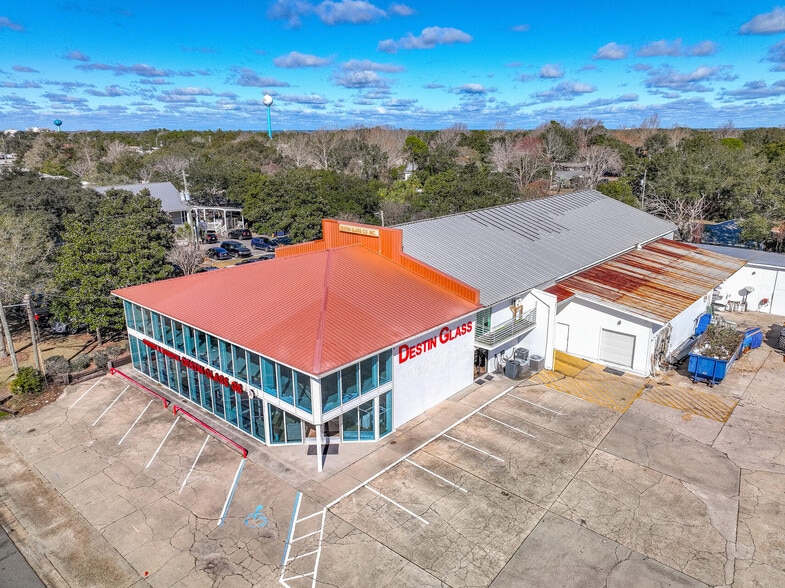 639 Harbor Blvd, Destin, FL for lease - Building Photo - Image 1 of 39