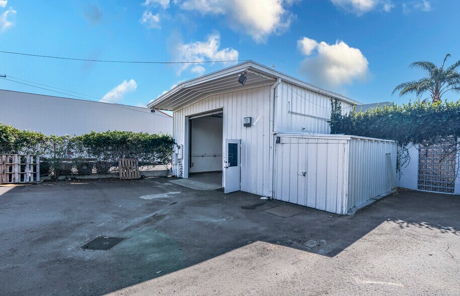 3030 State St, Santa Barbara, CA à louer - Photo du bâtiment - Image 3 de 6