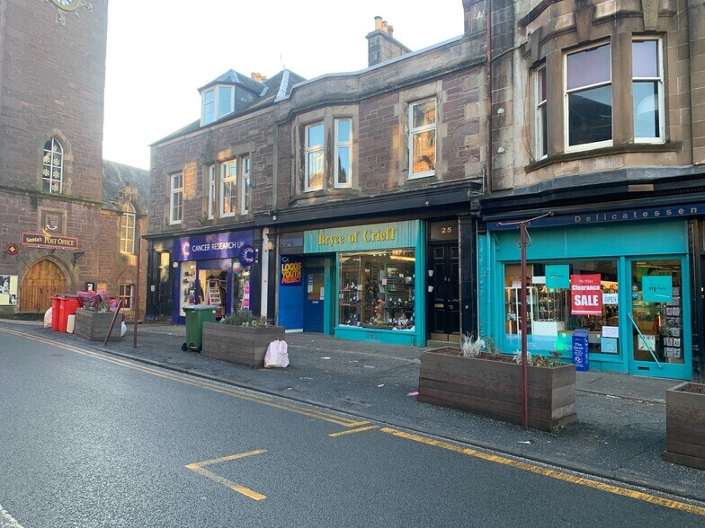 27 High St, Crieff à vendre - Photo du bâtiment - Image 2 de 3