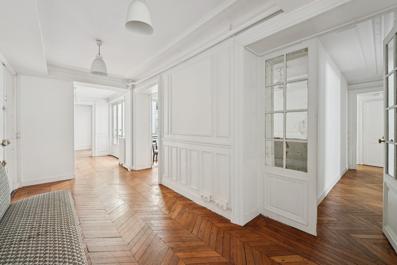 7 Rue D'Artois, Paris for lease - Building Photo - Image 2 of 8