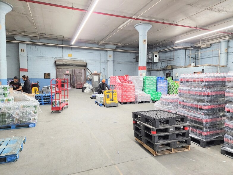 38-20 Review Ave, Long Island City, NY for lease - Interior Photo - Image 2 of 22