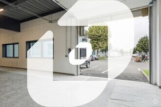 24 Rue Robert Witchitz, Ivry-sur-Seine for lease Interior Photo- Image 1 of 2